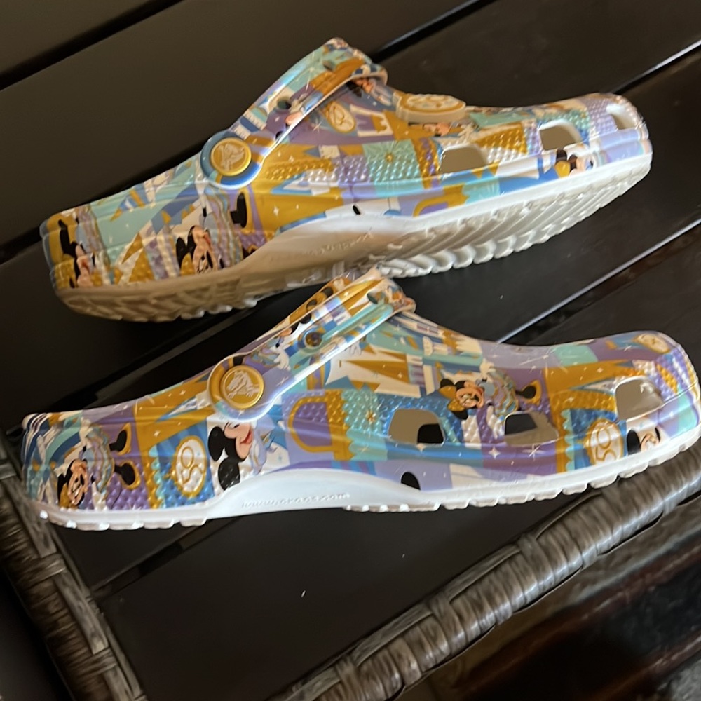 Disney 50th Anniversary Celebration Crocs Size 9 - Picture 7 of 17